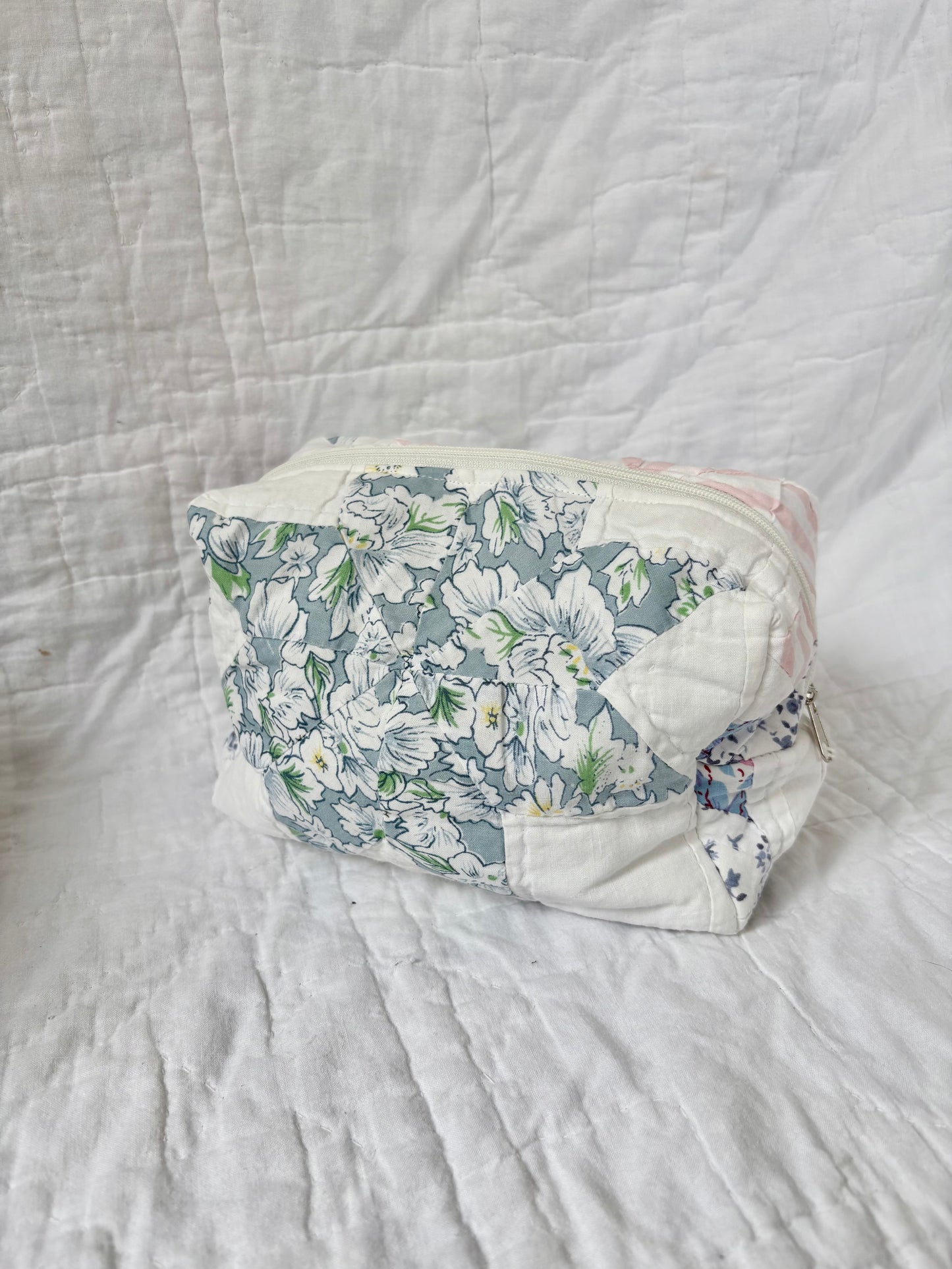 Star Boxy Pouch