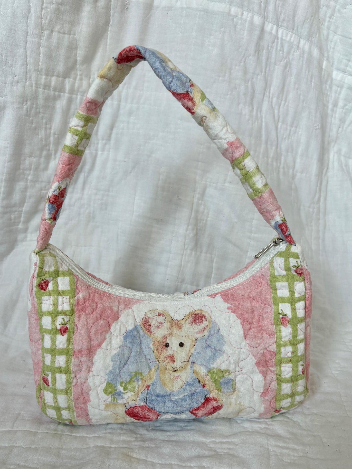 Mouse w inner tube Shoulder Bag