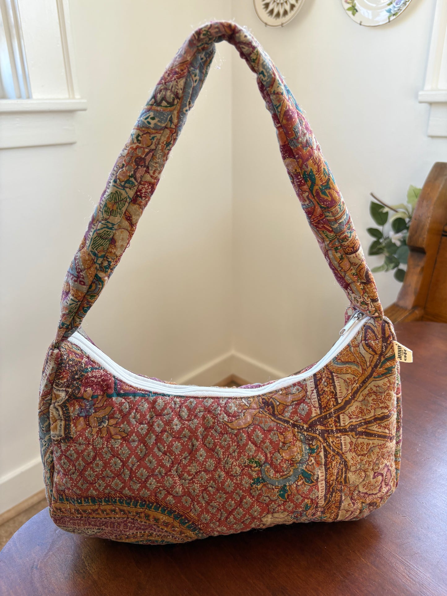 Fall Medium Shoulder Bag