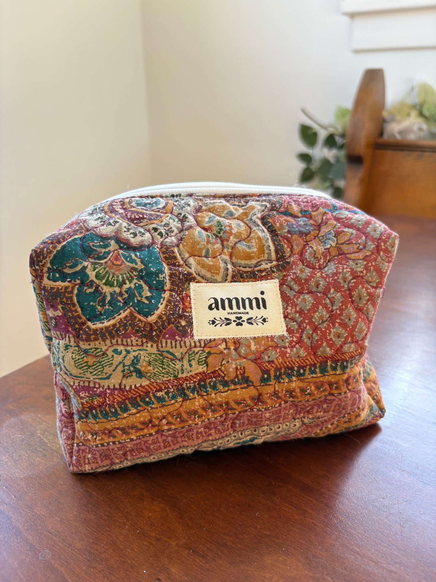 Boxy Pouch
